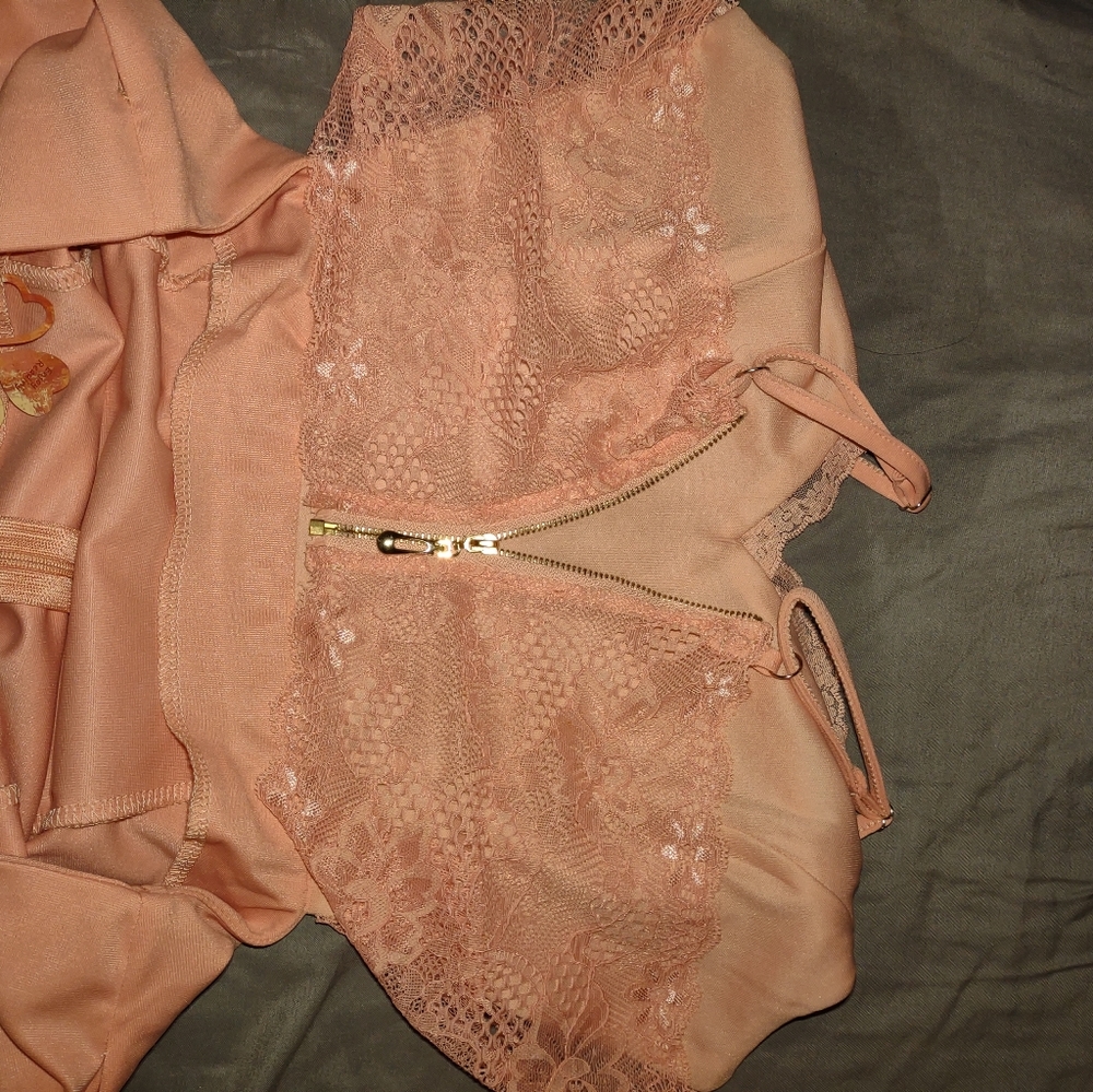 Dress - Picture 4 of 5